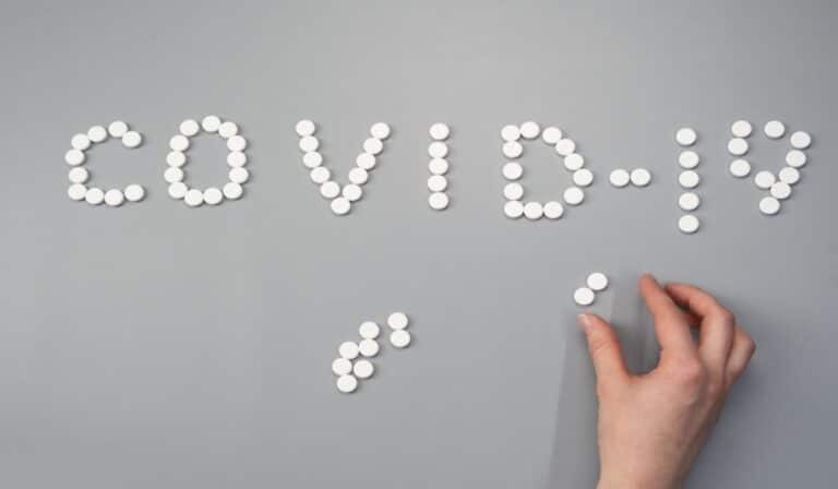 सुप्रीम कोर्ट ने कहा, आयुष डॉक्टर कोविड19 मरीजो को उपचार नही इम्यूनिटी के तौर पर दवाइयां दे सकते