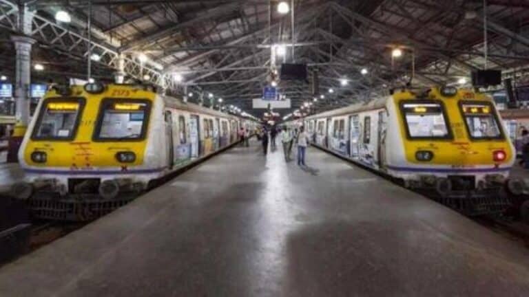 Mumbai-Local-Train