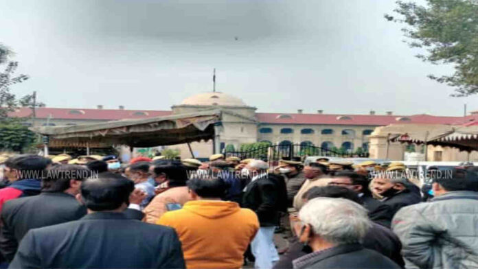 Allahabad HC Lawyers Protest Virtual Hearing
