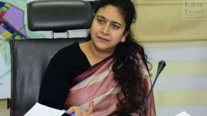 Ritu maheshwari-Noida CEO