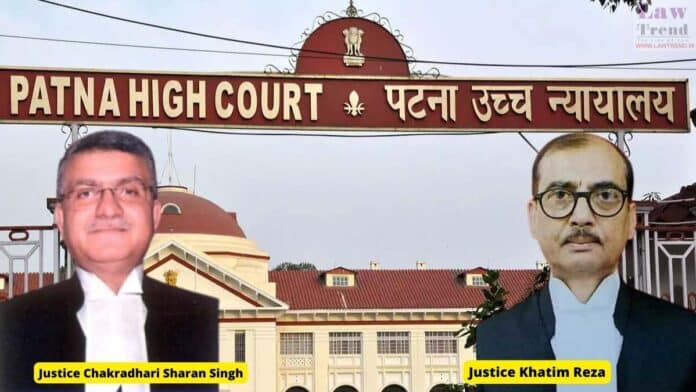 Justices Chakradhari Sharan Singh and Khatim Reza