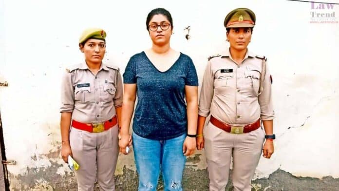 noida female lawyer arrest