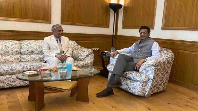 President of OBA Meets CJI Chandrachud, Requests to Consider Lawyers of Allahabad HC For Elevation