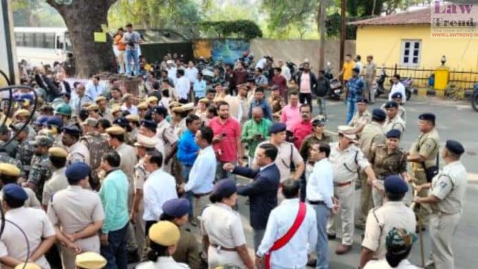 sambalpur clash police-lawyers
