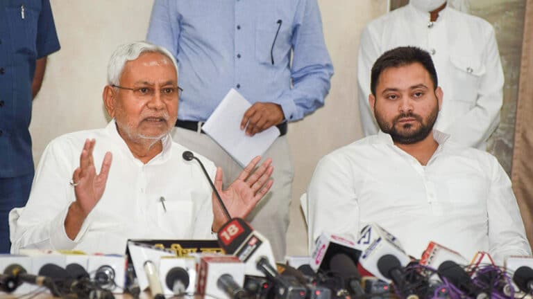 nitish kumar-tejashwi yadav