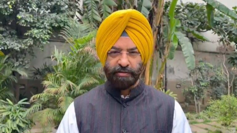 दिल्ली हाईकोर्ट ने भाजपा नेता मनजिंदर सिंह सिरसा के खिलाफ मानहानि की कार्यवाही पर रोक लगाने से इनकार कर दिया