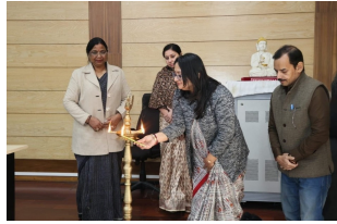 Director, JTRI and GenSen Committee, Lucknow University lighting the lamp image 1