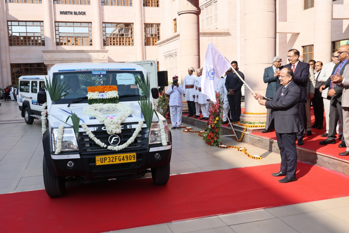 इलाहाबाद हाईकोर्ट लखनऊ खंडपीठ से 74 जनपदों के लिए ‘न्याय रथ’ रवाना, राज्य मध्यस्थता हेल्पलाइन का शुभारम्भ 2 image 1