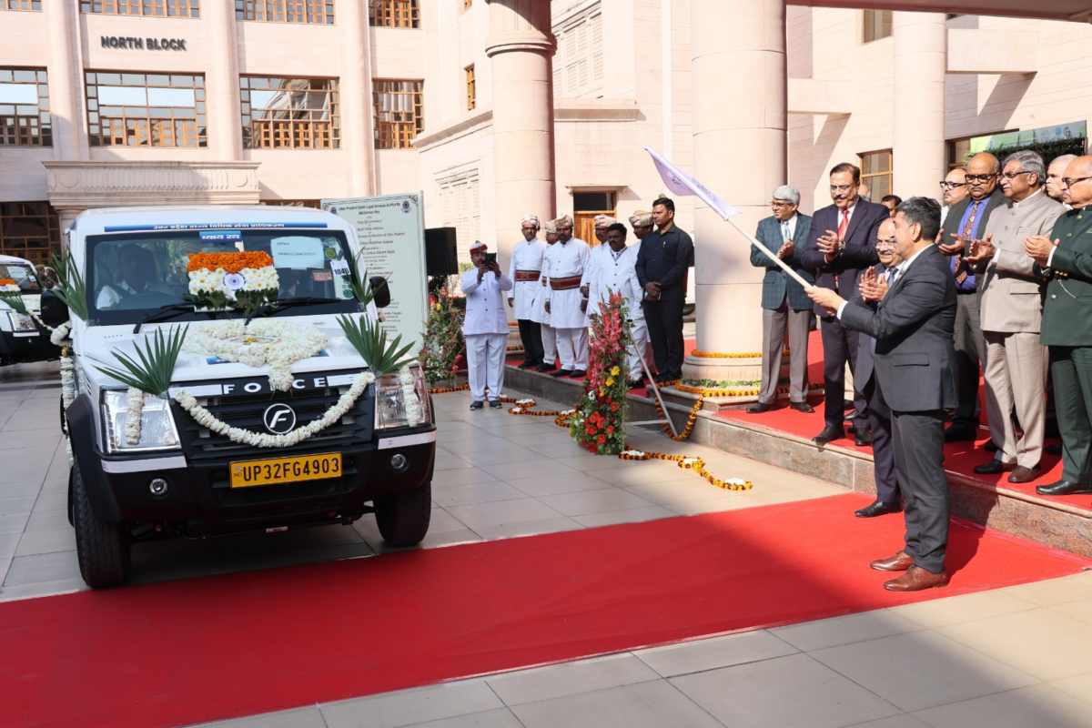 इलाहाबाद हाईकोर्ट लखनऊ खंडपीठ से 74 जनपदों के लिए ‘न्याय रथ’ रवाना, राज्य मध्यस्थता हेल्पलाइन का शुभारम्भ 4 image 3