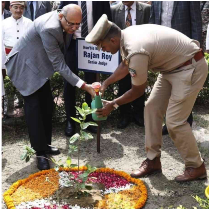 Allahabad High Court's Lucknow Bench Holds Plantation Drive Under 'Ek Ped Maa Ke Naam' Campaign 2 image 1