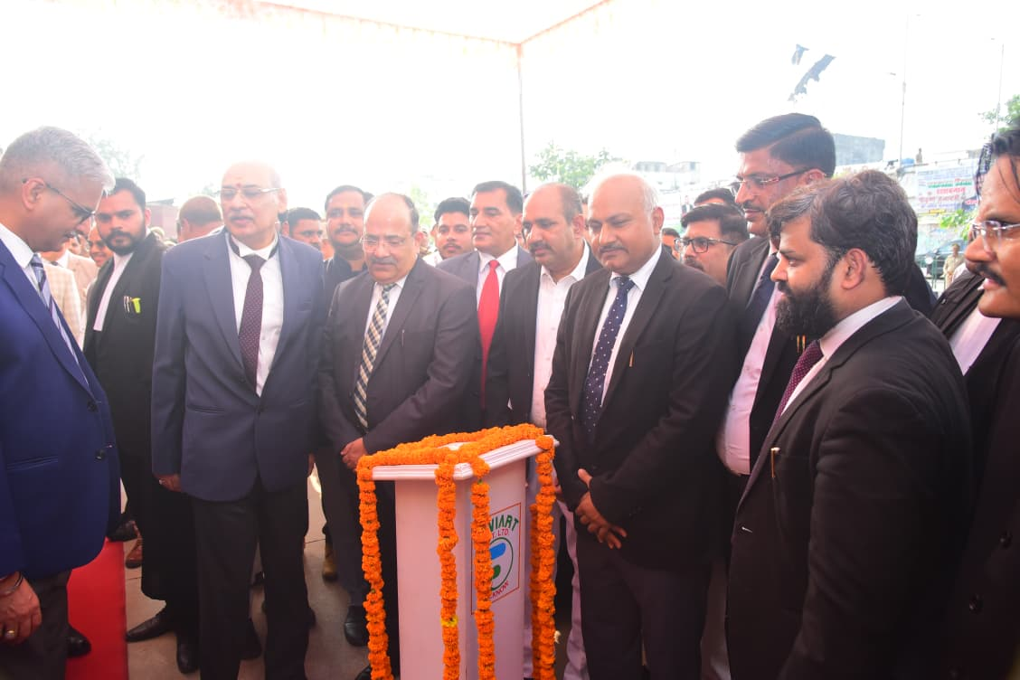 अवध बार एसोसिएशन के नवनिर्मित वादकारी कक्ष का मुख्य न्यायाधीश जस्टिस अरुण भंसाली ने किया उद्घाटन 1 image 3